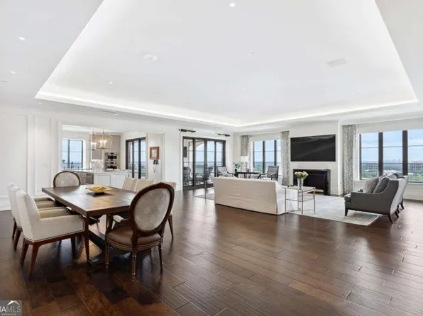 88 W Paces Ferry Rd NW Unit 2140, Atlanta, GA 30305