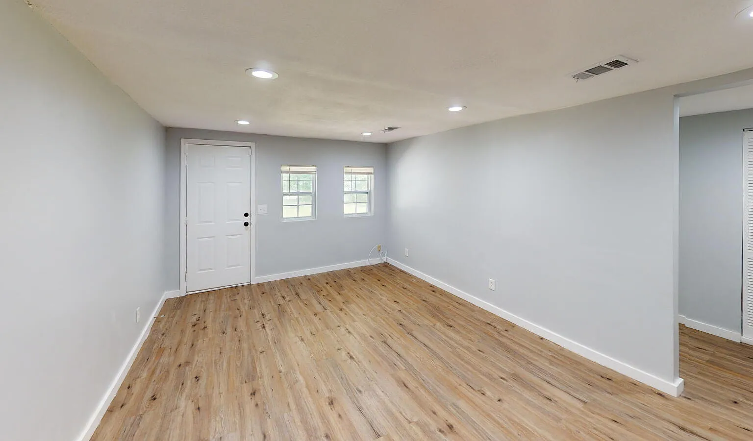 3 bed, 3.0 bath, 1736 sqft, $1,800 — Photo 3