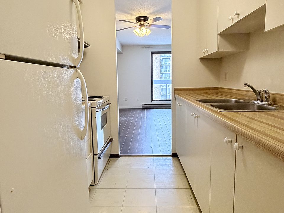 1st image of 1653 Ouellette Ave #907
