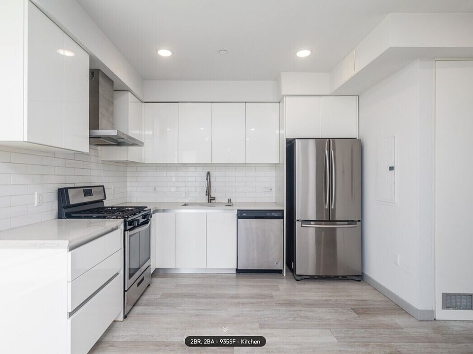 1st image of 941 Fedora St APT 303