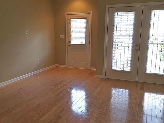 3rd image of 6620 Reserve Dr