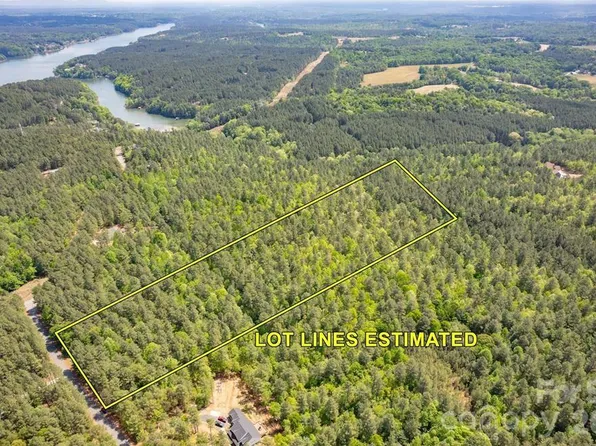 1518 W Paradise Harbor Dr, Connelly Springs, NC 28612