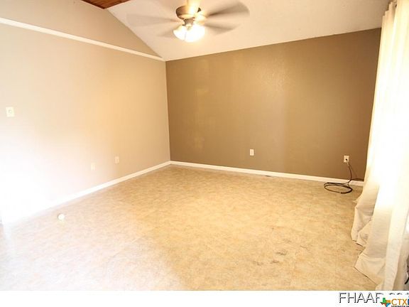 3rd image of 233 Blanket Dr