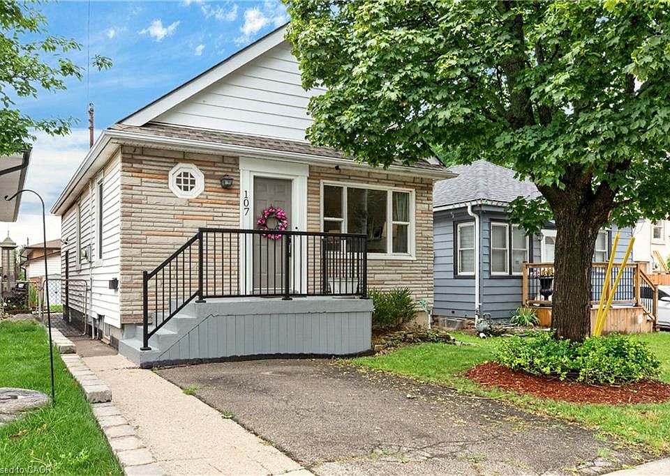 1st image of 107 Reid Ave N