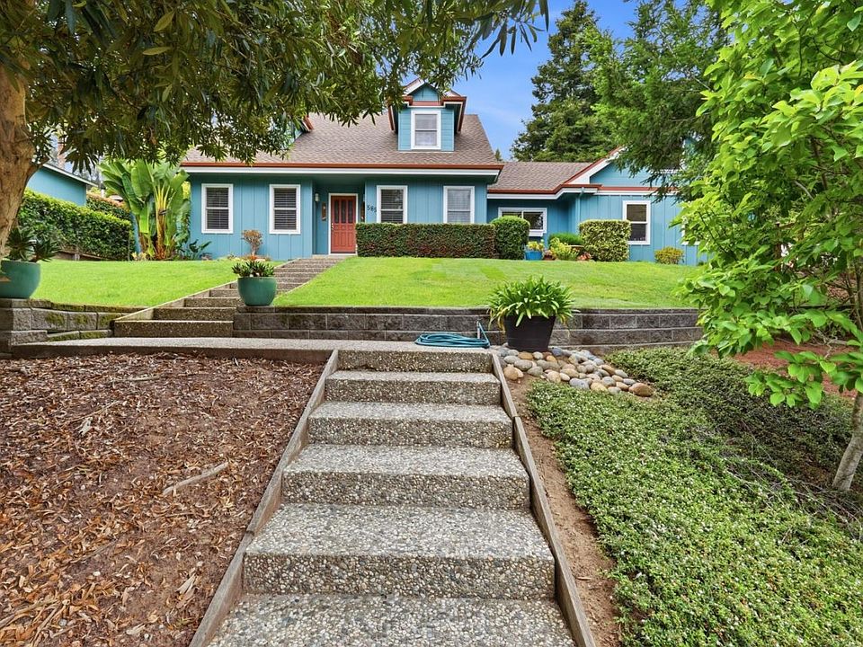 1st image of 585 Calle Del Sol