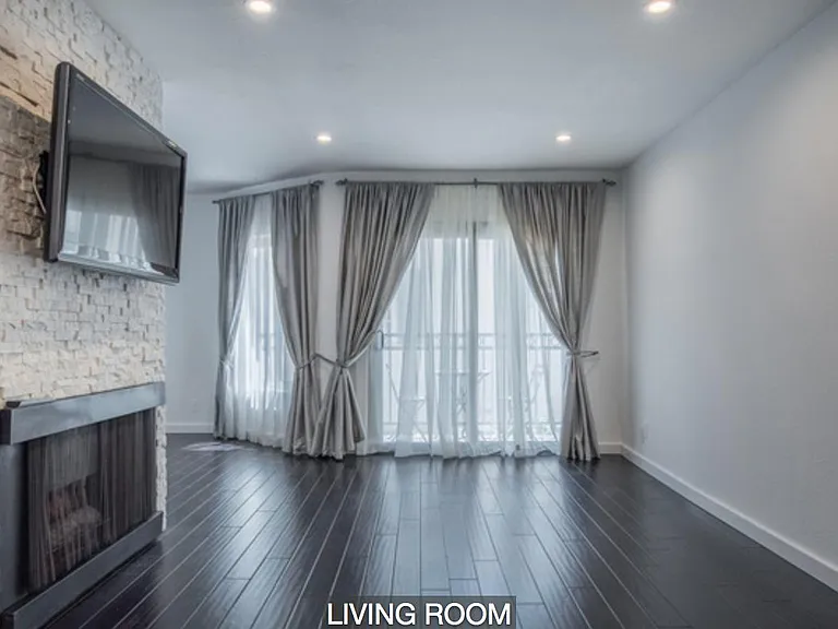 141 S Clark Dr #329 — Photo 10