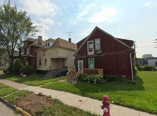 8951 Lumpkin St, Hamtramck, MI 48212