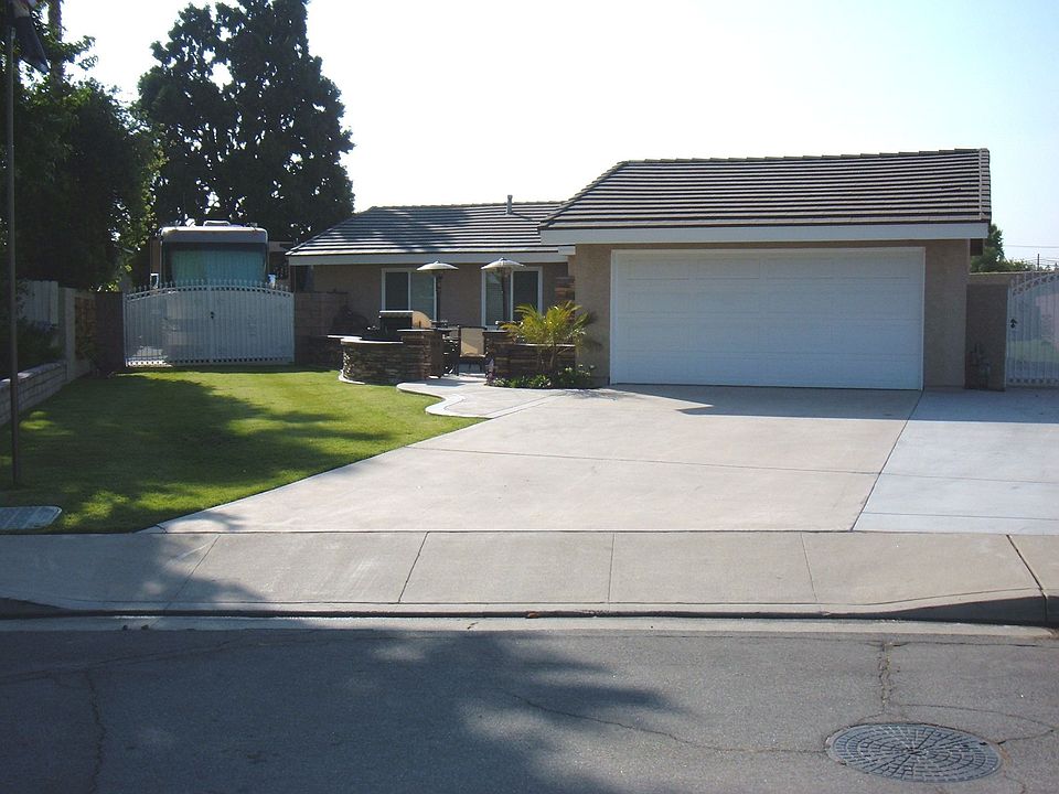 Front view of home