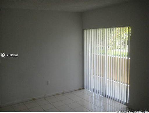 5th image of 1975 NE 135th St APT 2O