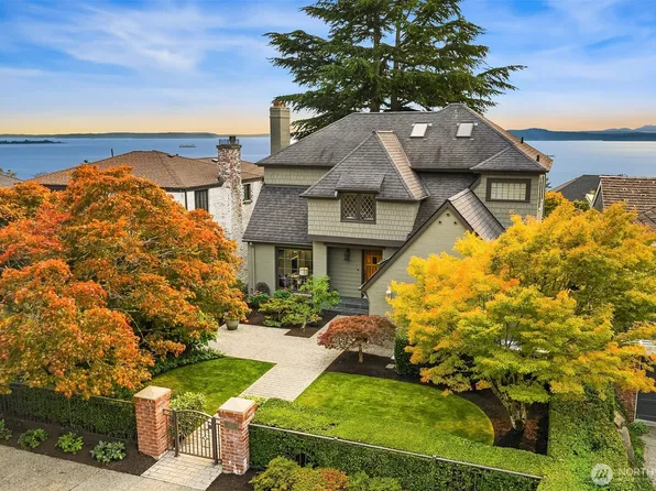 2471 42nd Avenue W, Seattle, WA 98199