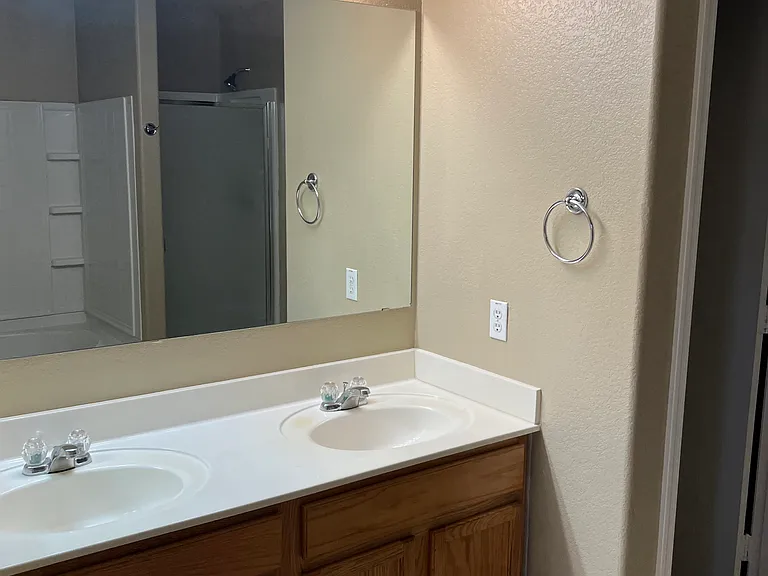 1704 E Renegade Trl — Photo 5