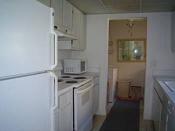 3rd image of 652 Kensington Pl