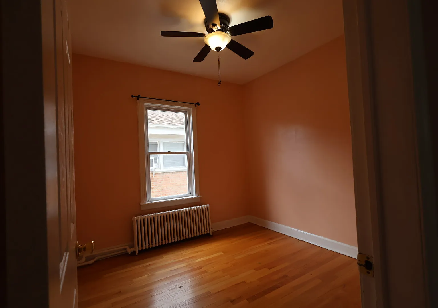 Small cozy apartment — Photo 3