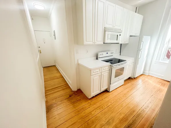 234 Thompson Street image 1 of 6