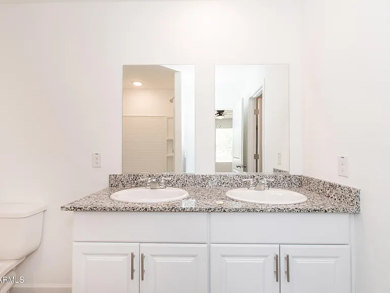 1441 E Tuscany St — Photo 11