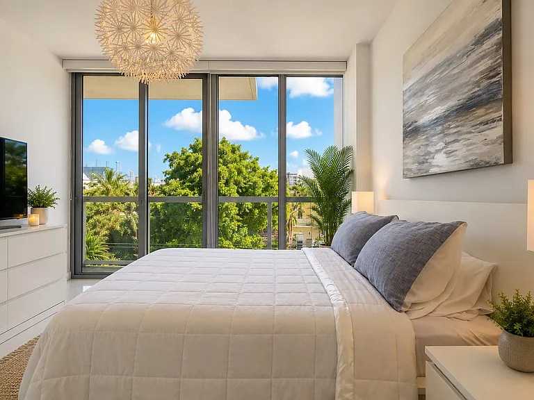 9940 W Bay Harbor Dr #4S — Photo 11