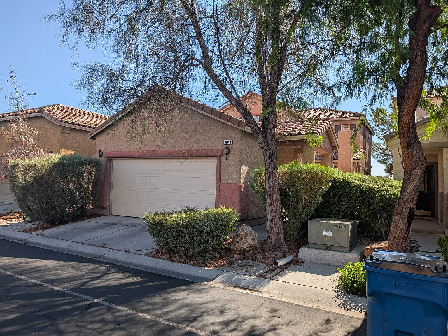 4 bed, 1694 sqft, $2,200 — Photo 2