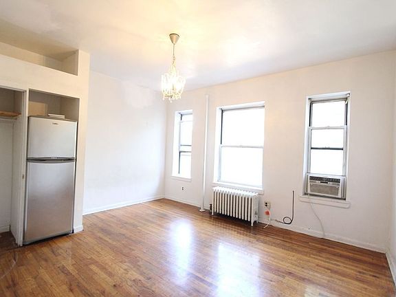 4th image of 206 W 132nd St Floor 4