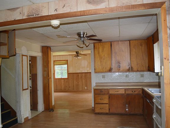 2nd image of 1971 290th St