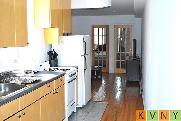 Rented by KVNY Soho | media 49