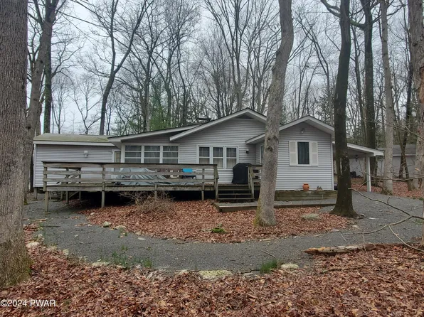 106 Lakeview Ter, Hawley, PA 18428