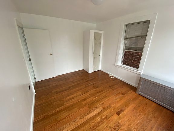 3rd image of 35-20 32nd St #2A
