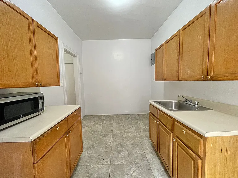 83-15 118th St #5F — Photo 7