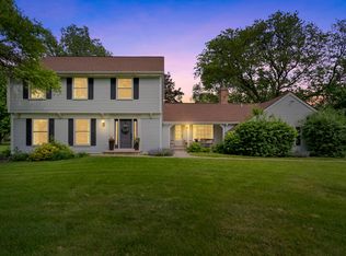 438 Meadowrue Ln, Batavia, IL 60510