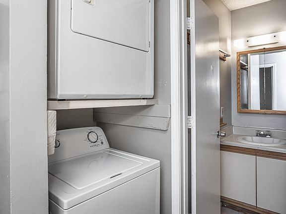 W/D Options Available