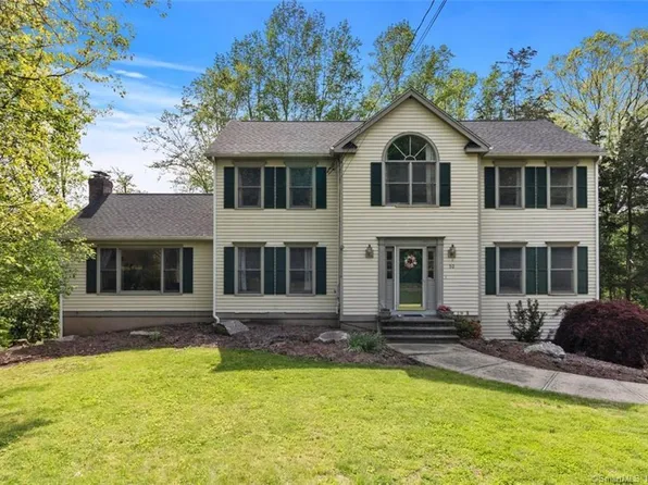 52 Greenbriar Road, Oxford, CT 06478