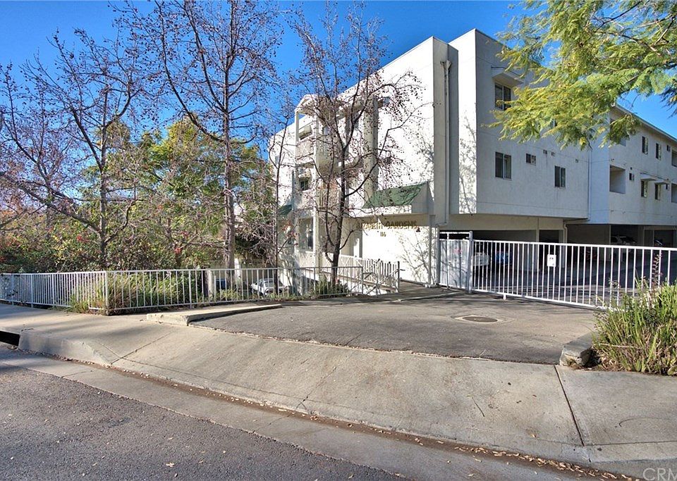 1st image of 116 Marmion Way APT 15
