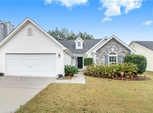 320 Breeze Mdw, Fairburn, GA 30213