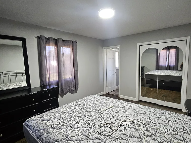 240 Michele Ave — Photo 4