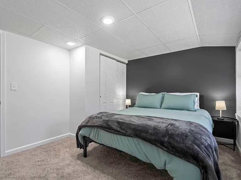 10136 Reeds Dr — Photo 16