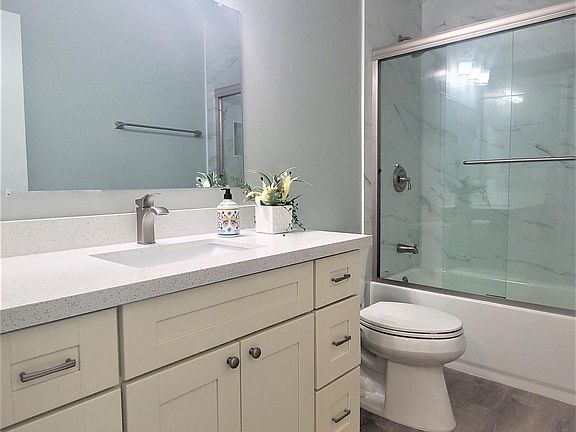 5th image of 940 Kiely Blvd Unit G