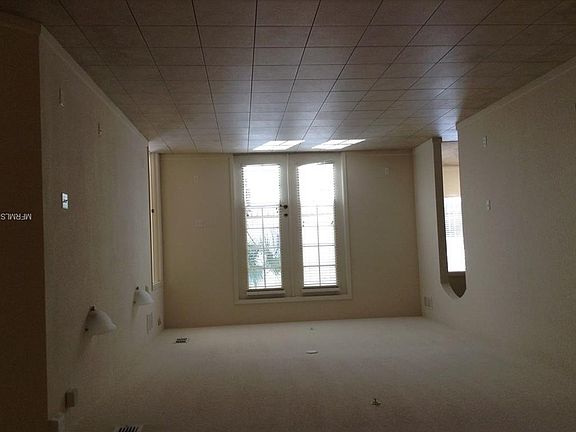 3rd image of 3001 Laurel Park Ln Unit 202