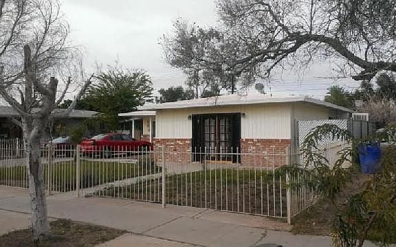 3rd image of 726 Tangerine Dr