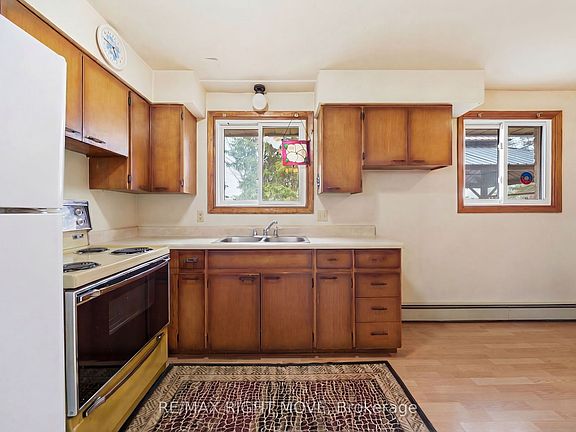 3rd image of 3149 Barrie Hill Rd