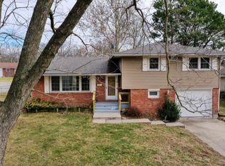 102 Thistledown Dr, Columbia, MO 65203