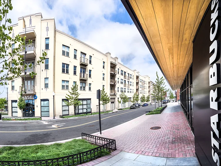 Crest At Skyland Town Center — Photo 53