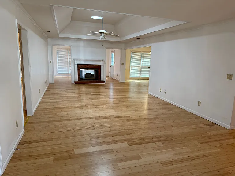 1040 Sunny Field Ct — Photo 17
