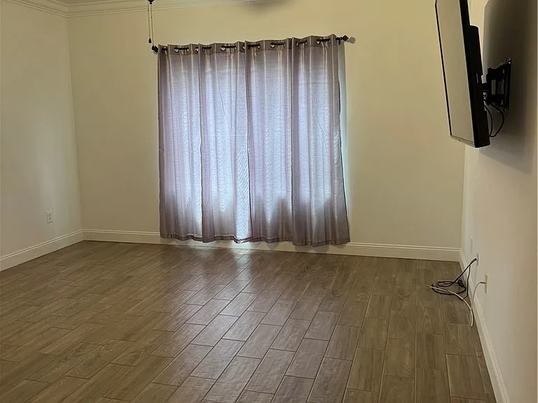 2851 Sapphire Desert Dr — Photo 9