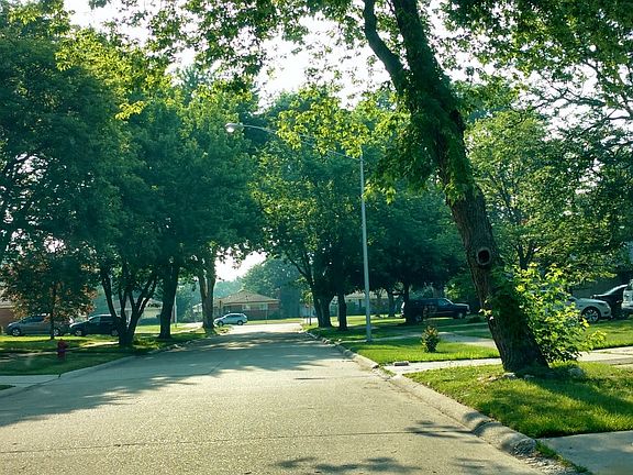 5th image of 17010 New Hampshire Dr