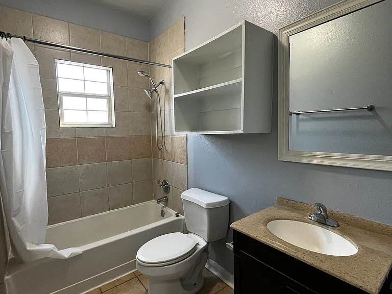 717 W Alabama St #6 — Photo 9