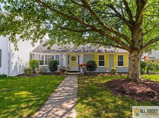 74 E Amherst Ln, Monroe Township, NJ 08831