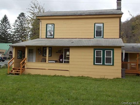 2nd image of 11 Main St