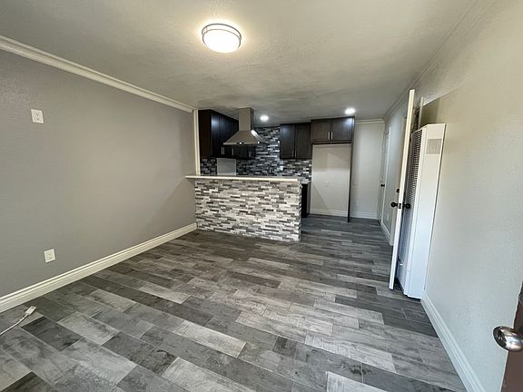 3rd image of 1327 W Stoneridge Ct Unit 1