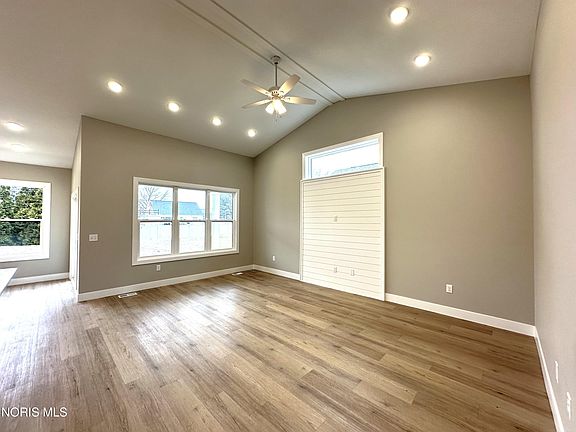 3rd image of 3358 Rivers Edge Dr