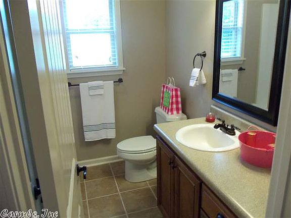 5th image of 514 Sanibel St