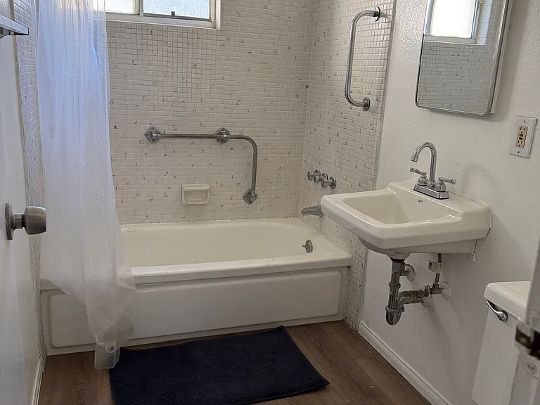 4515 Cypress Ave #B — Photo 16
